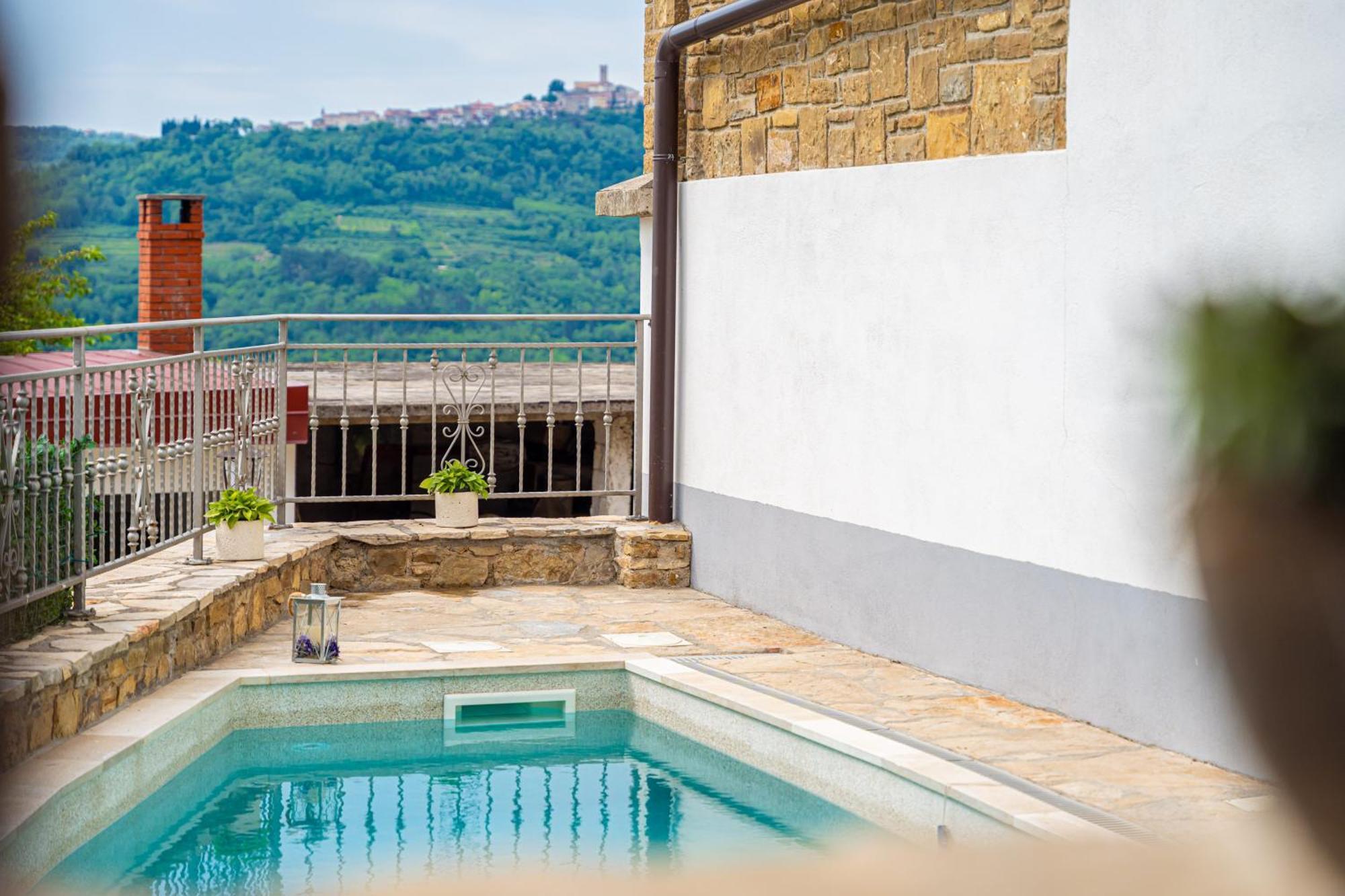 Holiday Home Belveder Motovun With Heated Pool Livade Exterior photo