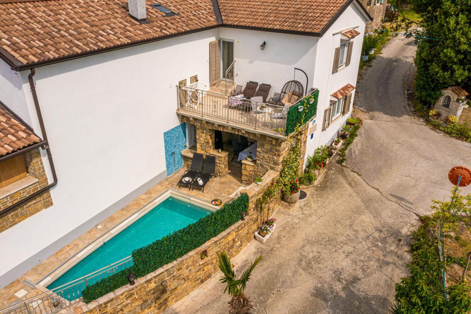 Holiday Home Belveder Motovun With Heated Pool Livade Exterior photo